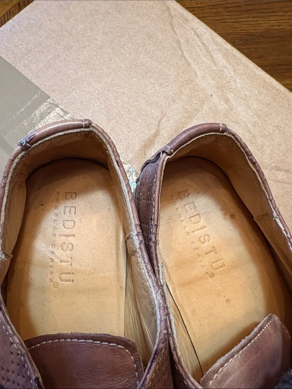Bed Stu Women's Distressed Mauve Leather Lace-Up Flats